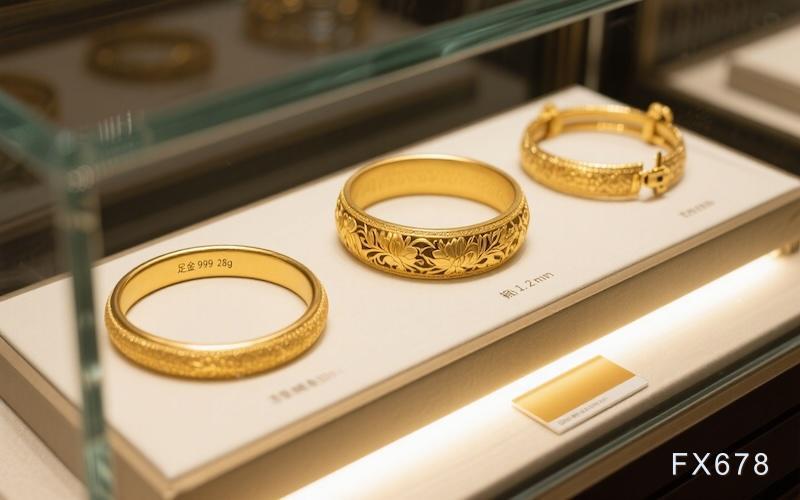 黄金六日连涨！美国资产信仰正在崩塌，“避险风暴”逐渐形成